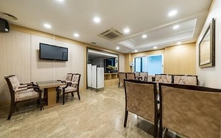 Central Tourist Hotel