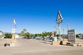 Camping y Bungalows Monmar