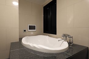 Hotel Valentine Chiryu - Adults Only