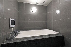 Hotel Valentine Chiryu - Adults Only