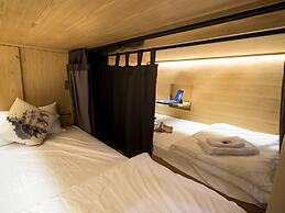 Thalay Cha-am by THA - Hostel