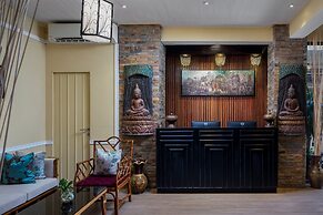 Botum Palace Hotel