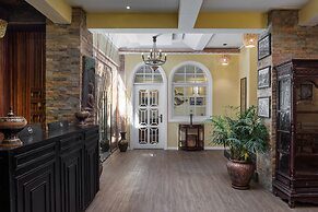 Botum Palace Hotel