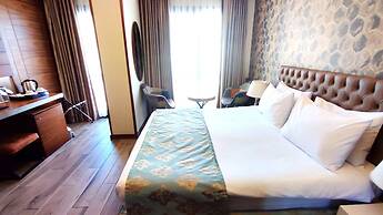 Old Port Hotel