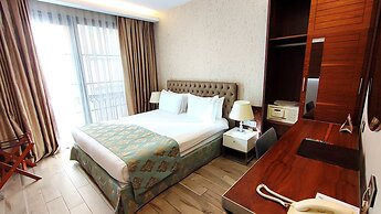 Old Port Hotel