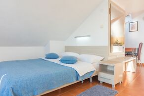 R-Club Old Town Apartments