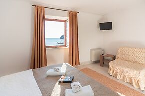 R-Club Old Town Apartments