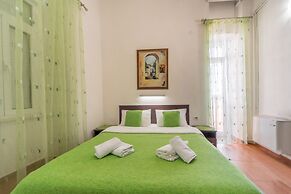 R-Club Old Town Apartments