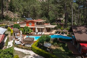 Zumrut Cirali Butik Otel