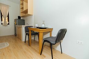 RedDoorz Plus @ Ruby Las Pinas Weekly Stay