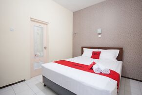 RedDoorz near Brawijaya University