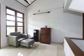 RedDoorz Plus near Cilandak Town Square 2