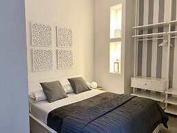 Fashion Elvira House 2