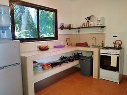 Colibri Surf House & Flats