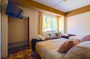 Hermoza House Bed & Breakfast