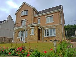Cheltenham Cottage