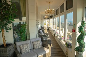 East Beach Hotel