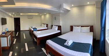 Whale Hotel