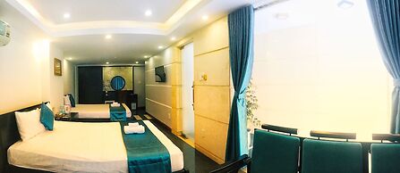 Whale Hotel