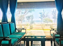Whale Hotel