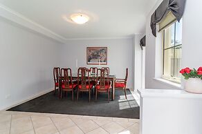 Port Adelaide Harbourside Home