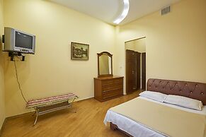 Bella Hotel