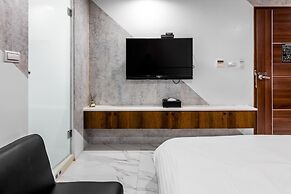 Sun Moon Tea Hotel