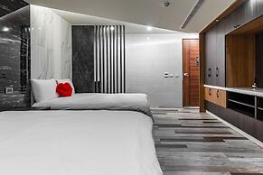 Sun Moon Tea Hotel