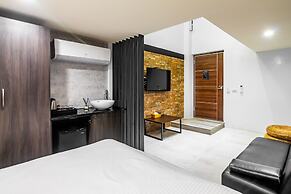 Sun Moon Tea Hotel