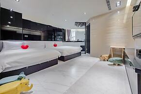 Sun Moon Tea Hotel