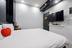Sun Moon Tea Hotel