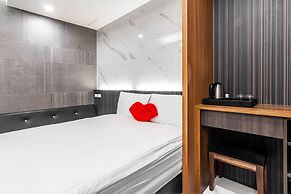 Sun Moon Tea Hotel
