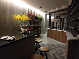 Sun Moon Tea Hotel