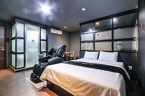 M7 Business Hotel