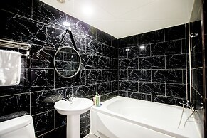 M7 Business Hotel