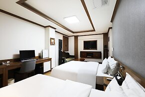 Bolton Hotel