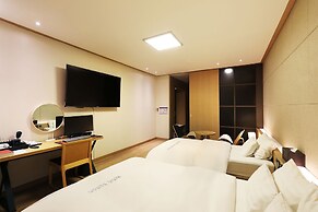 Bolton Hotel