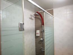 Hostel J Stay