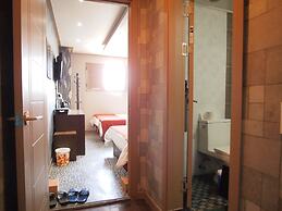 Hostel J Stay