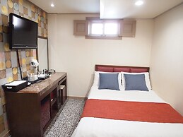 Hostel J Stay