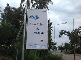 Check In & Chill Out Laem Sok Pier
