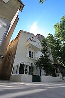 Idassa Palace