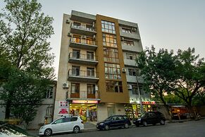 Dat Exx Apartments