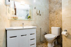 Dat Exx Apartments