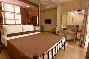 Dat Exx Apartments