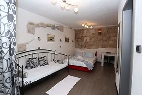 Apartments Nikolla