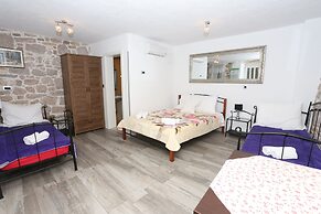 Apartments Nikolla