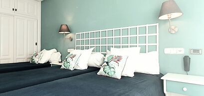 Hugo Beach Hotel