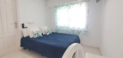 Hugo Beach Hotel