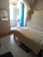 Lau Guest House